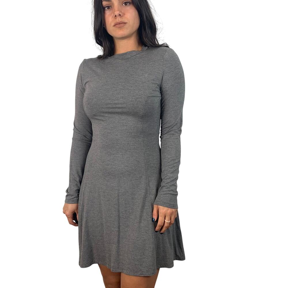 RDI Gray Long Sleeve A-Line Form Fitting Dress